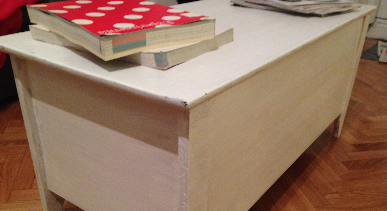 Renovar un baúl para convertirlo en mesita