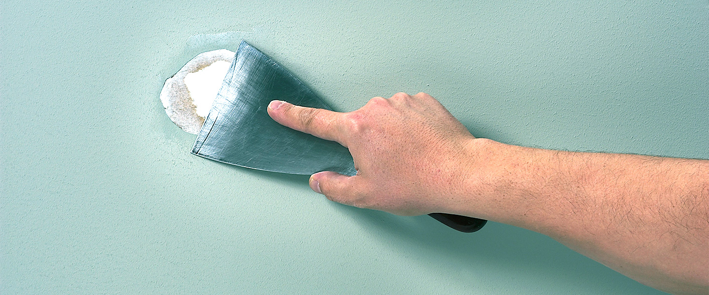 Cómo tapar un agujero en la pared