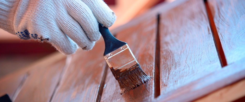 Decoracion. Restaurar muebles con pintura hidroesmalte Pinturas al agua para  múltiples usos. 