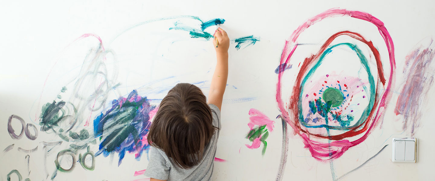 Trucos y productos para quitar manchas de las paredes