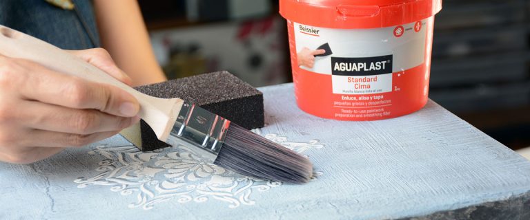 Texturizado de superficies de madera con Aguaplast Standard Cima -  Bricopared